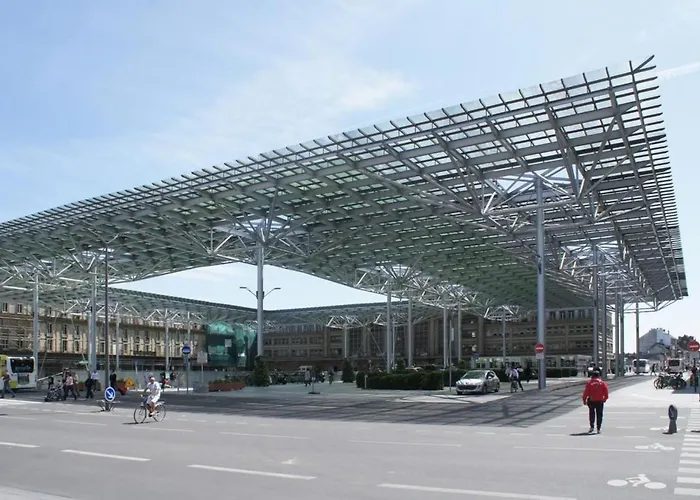 T2 Hyper Centre Avec *parking Prive Et Canal Plus*